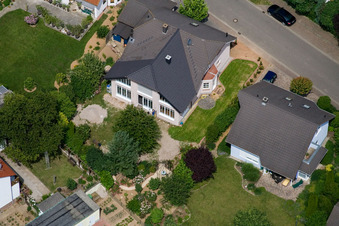 Rue Klingbach à Steinweiler dans le département Rhénanie-Palatinat, Allemagne vue d'en haut