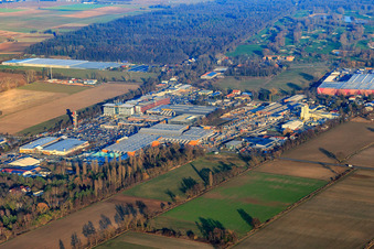 Vue aérienne de Quincaillerie Hornbach dans la zone industrielle Bornheim du sud-ouest à le quartier Dreihof in Bornheim dans le département Rhénanie-Palatinat, Allemagne