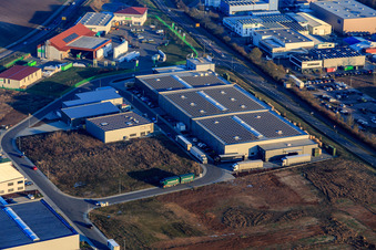 Vue aérienne de Parc industriel W II CAMPUS vu du nord-ouest avec emballage transparent Weber GmbH à Herxheim bei Landau dans le département Rhénanie-Palatinat, Allemagne