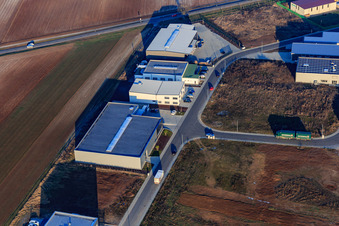 Vue aérienne de Parc industriel W II du sud-ouest avec Martin Dradrach Verpackungen à Herxheim bei Landau dans le département Rhénanie-Palatinat, Allemagne