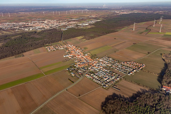 Vue aérienne de Du sud-ouest à le quartier Hayna in Herxheim bei Landau dans le département Rhénanie-Palatinat, Allemagne