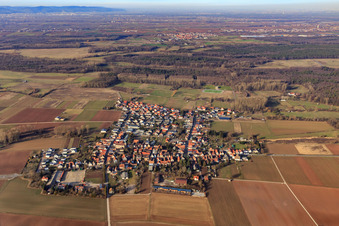 Photographie aérienne de Vue du village depuis le sud à Knittelsheim dans le département Rhénanie-Palatinat, Allemagne