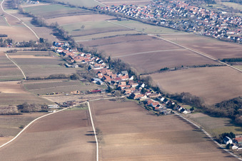 Vue aérienne de Champs agricoles et terres agricoles à Vollmersweiler dans le département Rhénanie-Palatinat, Allemagne