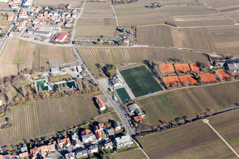Vue aérienne de TC 1896, TSV Rot-Weiss eV, 23 à le quartier Hambach an der Weinstraße in Neustadt an der Weinstraße dans le département Rhénanie-Palatinat, Allemagne