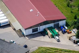 Vue oblique de Agence de transport Nuss dans le parc industriel de l'Ouest à Herxheim bei Landau dans le département Rhénanie-Palatinat, Allemagne