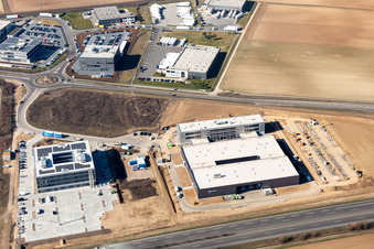 Zone industrielle Nord à Rülzheim dans le département Rhénanie-Palatinat, Allemagne hors des airs