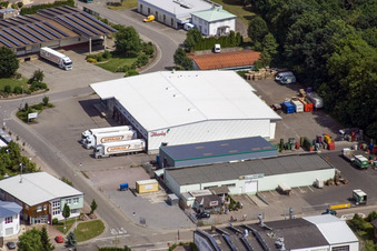 Vue aérienne de Zone industrielle Am Gäswald Spedition Iberia à Herxheim bei Landau dans le département Rhénanie-Palatinat, Allemagne