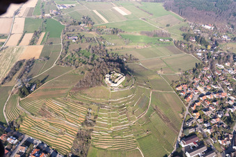 Photographie aérienne de Ruines du château de Staufen à Staufen im Breisgau dans le département Bade-Wurtemberg, Allemagne
