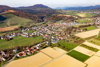 Vue aérienne de Hexentalstr à le quartier Ellighofen in Bollschweil dans le département Bade-Wurtemberg, Allemagne