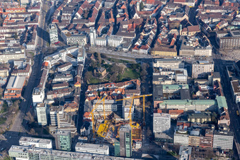 Vue aérienne de Colombipark dans le quartier d'Altstadt à le quartier Altstadt-Ring in Freiburg im Breisgau dans le département Bade-Wurtemberg, Allemagne