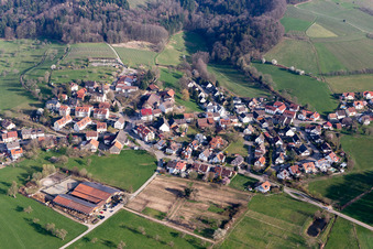 Vue aérienne de Quartier Vorderheuweiler in Heuweiler dans le département Bade-Wurtemberg, Allemagne