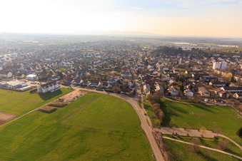 Vue aérienne de Waldkircher Straße x Hindenburgstraße à Denzlingen dans le département Bade-Wurtemberg, Allemagne