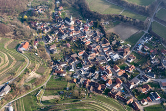 Vue aérienne de Amoltern à le quartier Königschaffhausen in Endingen am Kaiserstuhl dans le département Bade-Wurtemberg, Allemagne