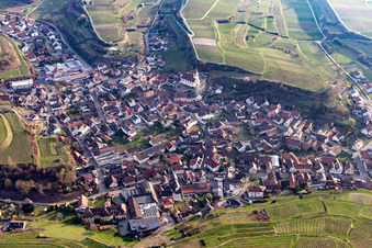 Vue aérienne de Quartier Kiechlinsbergen in Endingen am Kaiserstuhl dans le département Bade-Wurtemberg, Allemagne