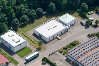 Vue aérienne de Zone commerciale d'Am Gäxwald à Herxheim bei Landau dans le département Rhénanie-Palatinat, Allemagne