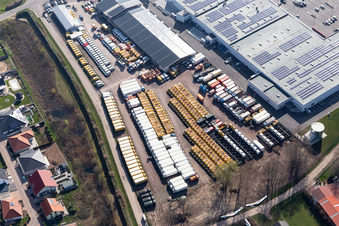 Vue aérienne de Engel & Engel, commerce de camions postaux à Rohrbach dans le département Rhénanie-Palatinat, Allemagne