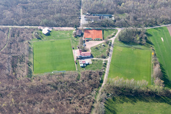 Vue aérienne de Centre de loisirs à Steinweiler dans le département Rhénanie-Palatinat, Allemagne
