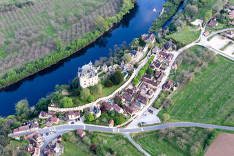 Vue aérienne de Montfort à Vitrac dans le département Dordogne, France