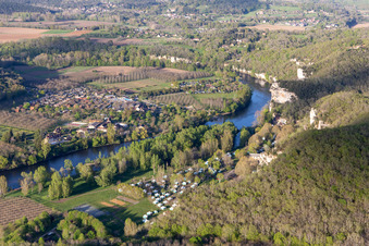 Vue aérienne de Camping Soleil-Plage en Dordogne à Vitrac dans le département Dordogne, France