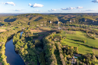 Vue aérienne de Falaises du Cingle du Montfort à Carsac-Aillac dans le département Dordogne, France