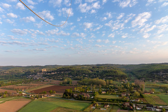 Photographie aérienne de Vézac dans le département Dordogne, France