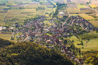 Vue aérienne de De l'ouest à Oberotterbach dans le département Rhénanie-Palatinat, Allemagne