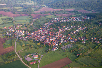 Gœrsdorf dans le département Bas Rhin, France depuis l'avion