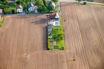 Salmbach dans le département Bas Rhin, France d'un drone