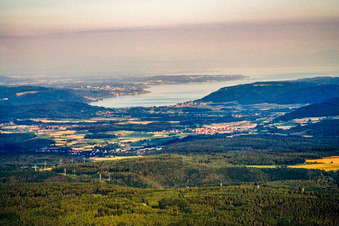 Vue aérienne de Vue du lac d'Überlingen depuis l'ouest à Stockach dans le département Bade-Wurtemberg, Allemagne