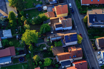 Waldstr à Kandel dans le département Rhénanie-Palatinat, Allemagne vu d'un drone