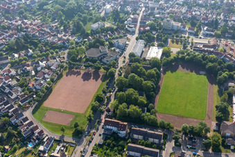 Vue aérienne de Administration municipale à Neuhofen dans le département Rhénanie-Palatinat, Allemagne