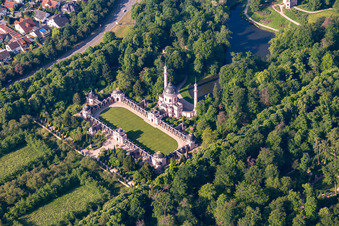 Vue aérienne de Mosquée dans le jardin du château de Schwetzingen à Schwetzingen dans le département Bade-Wurtemberg, Allemagne
