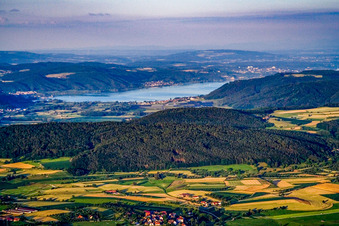 Vue aérienne de Vue sur le lac d'Überlingen à Steißlingen dans le département Bade-Wurtemberg, Allemagne
