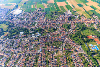 Vue aérienne de Aperçu de la ville depuis le nord-ouest à Bellheim dans le département Rhénanie-Palatinat, Allemagne