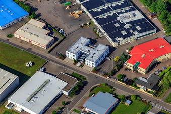 Vue aérienne de Zone industrielle de Große Ahlmühle avec RelineEurope GmbH à Rohrbach dans le département Rhénanie-Palatinat, Allemagne