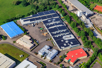 Vue aérienne de Zone industrielle de Große Ahlmühle avec RelineEurope GmbH à Rohrbach dans le département Rhénanie-Palatinat, Allemagne