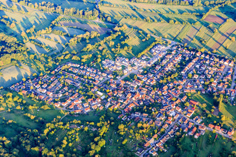 Vue aérienne de De l'ouest à le quartier Oberweier in Ettlingen dans le département Bade-Wurtemberg, Allemagne