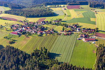 Vue aérienne de Du nord à le quartier Hochdorf in Seewald dans le département Bade-Wurtemberg, Allemagne