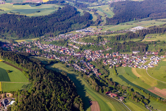Vue aérienne de Du nord à Glatten dans le département Bade-Wurtemberg, Allemagne