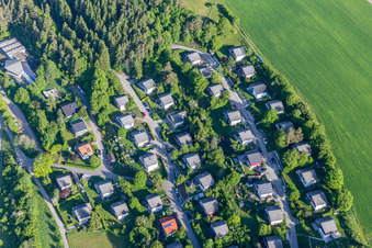 Vue aérienne de Maisons de vacances Sonnenrain à le quartier Wittendorf in Loßburg dans le département Bade-Wurtemberg, Allemagne