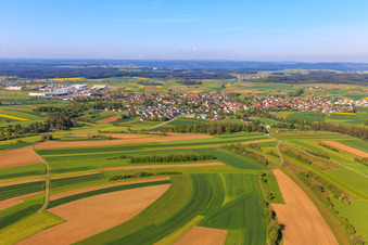 Vue aérienne de De l'est à le quartier Waldmössingen in Schramberg dans le département Bade-Wurtemberg, Allemagne