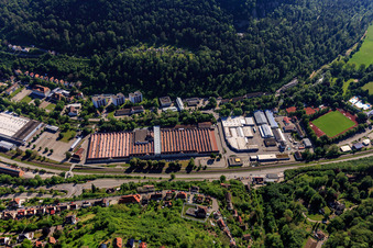 Vue aérienne de Ancien Mauser-Werke Oberndorf avec KRAUSE + MAUSER et Sand CNC Technik à Oberndorf am Neckar dans le département Bade-Wurtemberg, Allemagne