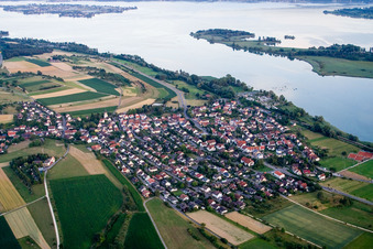 Vue aérienne de Zones riveraines du lac Untersee/lac de Constance à Allensbach dans le département Bade-Wurtemberg, Allemagne