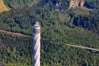 Photographie aérienne de Tour d'essai pour ascenseurs Thyssen-Krupp TK Elevator à Rottweil dans le département Bade-Wurtemberg, Allemagne