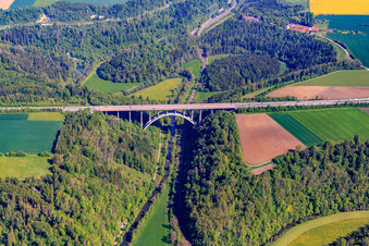 Vue oblique de Pont A81 Neckartal à Rottweil dans le département Bade-Wurtemberg, Allemagne