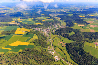 Vue aérienne de Du sud à Epfendorf dans le département Bade-Wurtemberg, Allemagne
