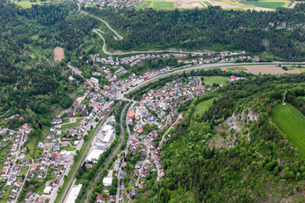 Vue aérienne de Du sud à le quartier Aistaig in Oberndorf am Neckar dans le département Bade-Wurtemberg, Allemagne