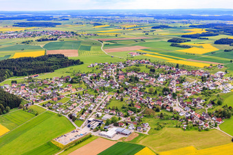 Vue aérienne de Du sud à Dornhan dans le département Bade-Wurtemberg, Allemagne