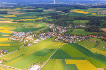 Vue aérienne de De l'ouest à le quartier Lackendorf in Dunningen dans le département Bade-Wurtemberg, Allemagne