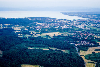 Vue aérienne de Quartier Wollmatingen in Konstanz dans le département Bade-Wurtemberg, Allemagne